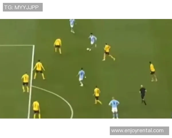 圣图尔与奥斯坦的激烈对决揭示了足球战术与团队协作的完美结合 圣图尔与奥斯坦的激烈对决揭示了足球战术与团队协作的完美结合